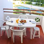 - Sleeps 2 Parking & Pool Access * אלבופיירה