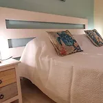 Διαμέρισμα - Sleeps 2 Parking & Pool Access *