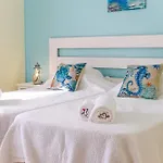 - Sleeps 2 Parking & Pool Access Αλμπουφέιρα