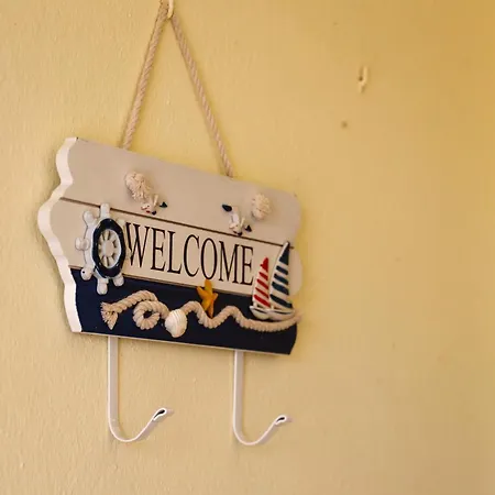 - Sleeps 2 Parking & Pool Access *