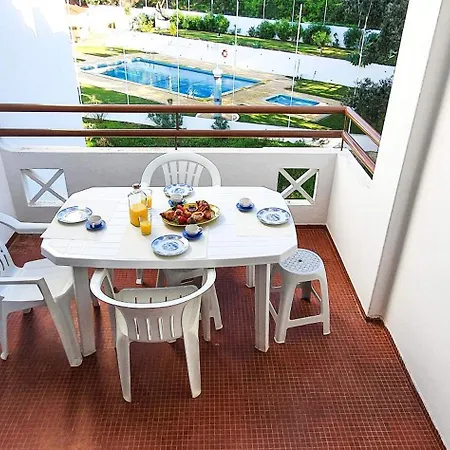 Stunning Swimming Pool Apartment